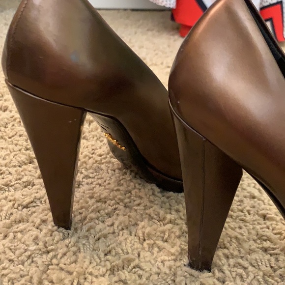 SOLD IRL Prada bronze pumps - Picture 14 of 14